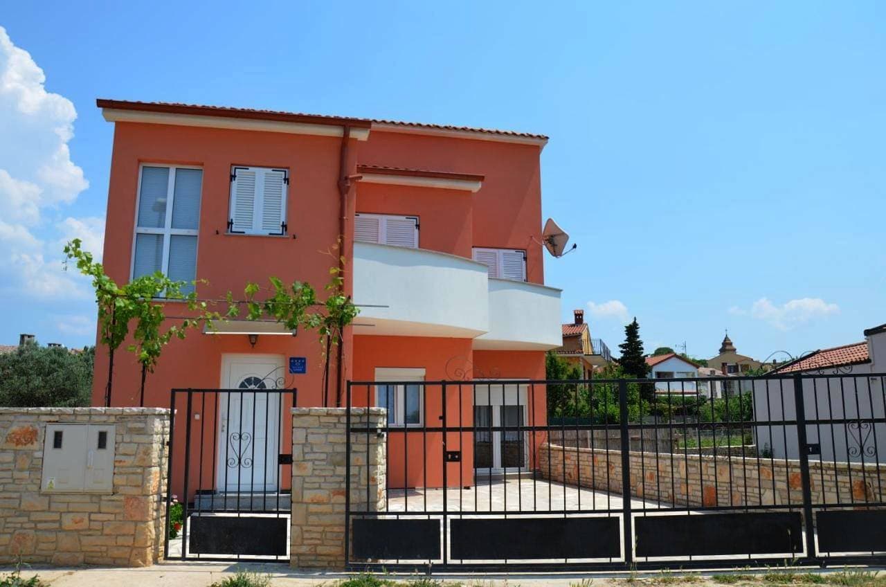 Family house Branka 1