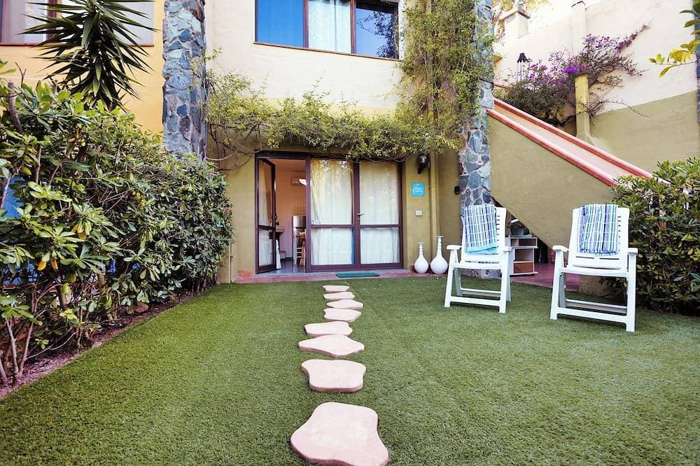 Santa Margherita di Pula: Reihenhaus mit Garten 200 Meter vom Meer entfernt 1