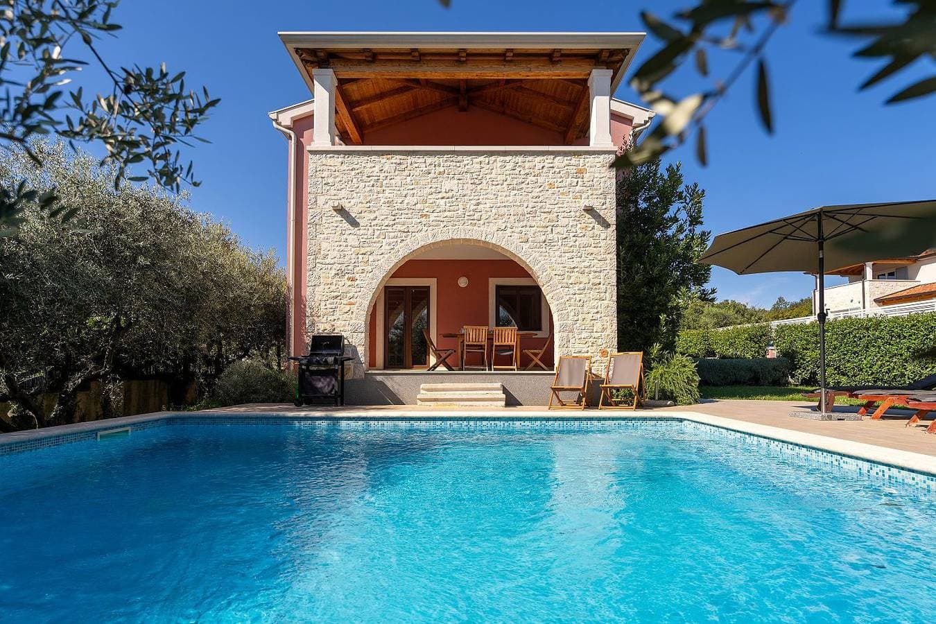 Foto 5 von 40: Idyllische Villa mit Panorama Meerblick, Privatpool, Babybett, Aussendusche, umgeben von Oleander und Oliven