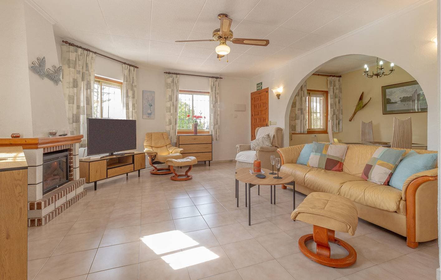 Foto 7 von 36: Appartement am Pool mit Terrasse, Parkplatz & WiFi