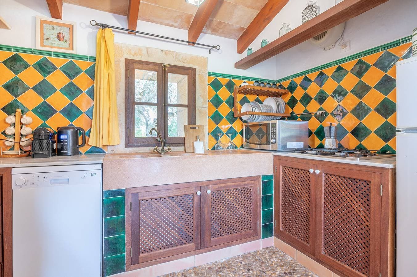Foto 12 von 25: Ferienhaus Sa Era Nova mit WLAN, A/C, Pool, Garten und Terrasse; Parkplatz vorhanden