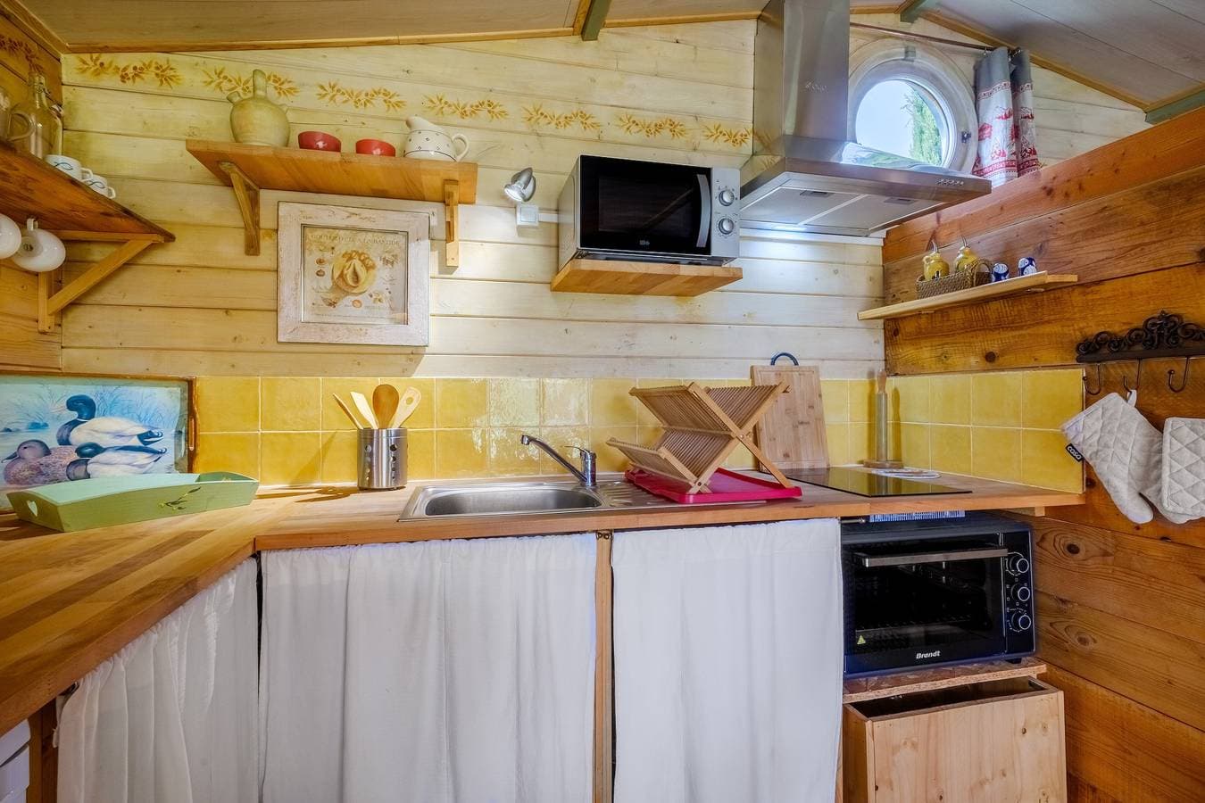 Foto 8 von 25: Chalet 'Les Iris' mit privatem Pool, gemeinsamer Terrasse und Klimaanlage