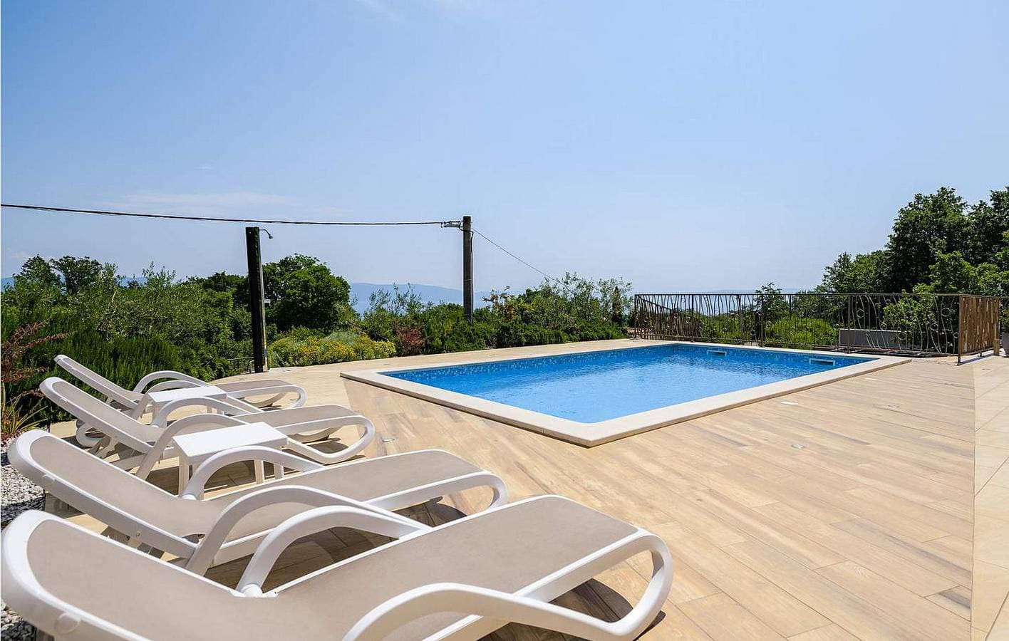 Foto 6 von 39: Charmantes Apartment am Pool mit Terrasse, 1,5 km vom Strand entfernt