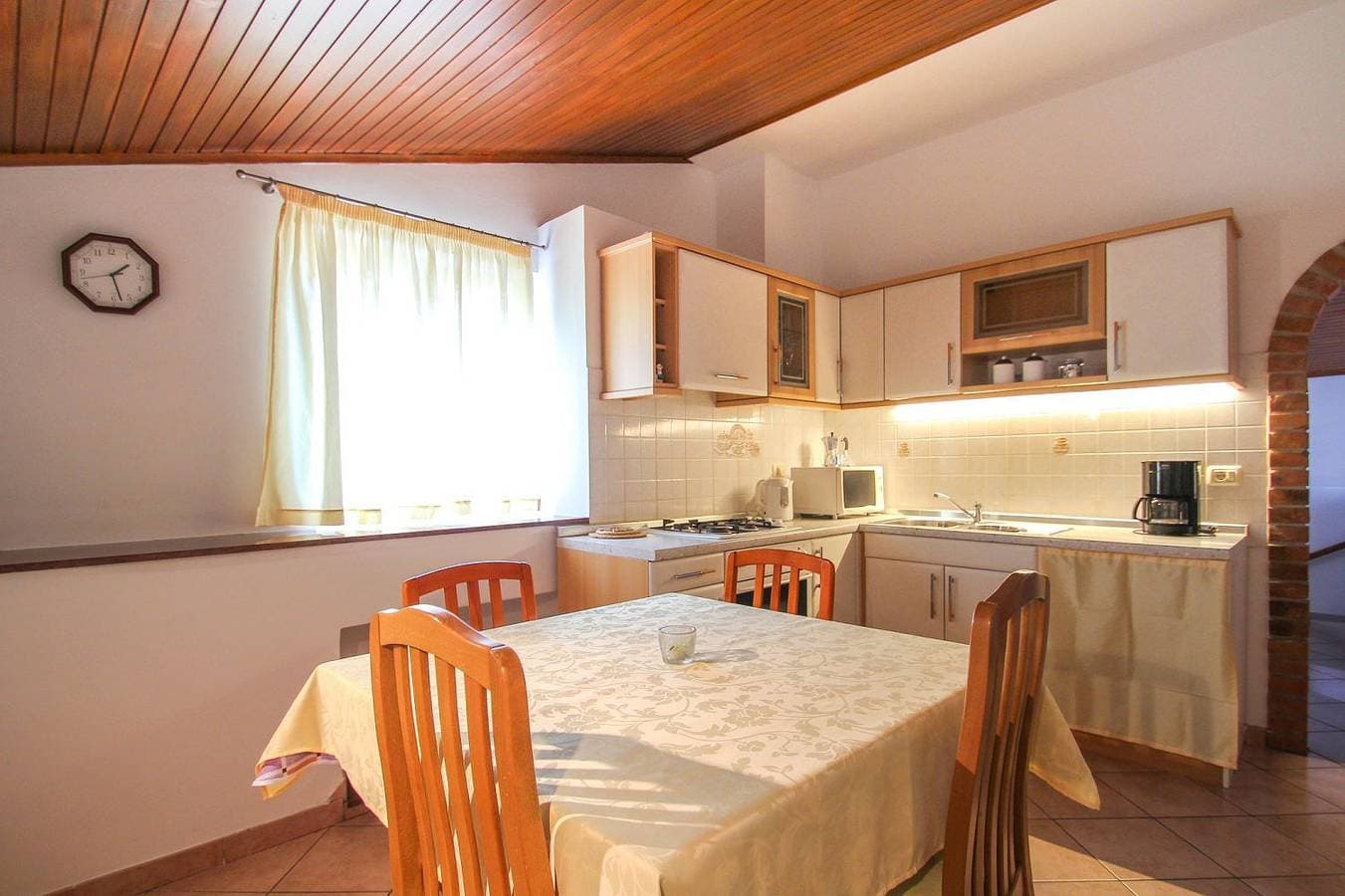 Foto 10 von 22: Bezauberndes Studio direkt in der Altstadt und am Meer gelegen mit Kamin und Balkon