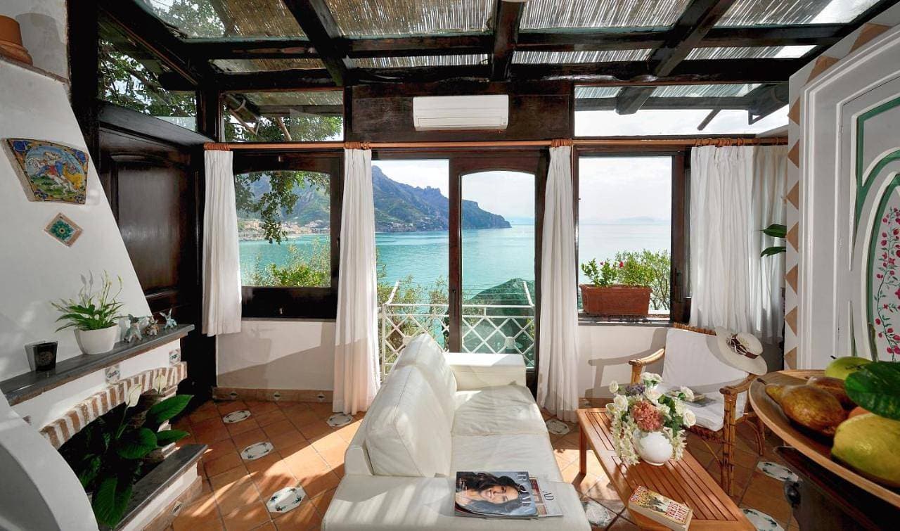 Foto 12 von 105: Villa with Sea View