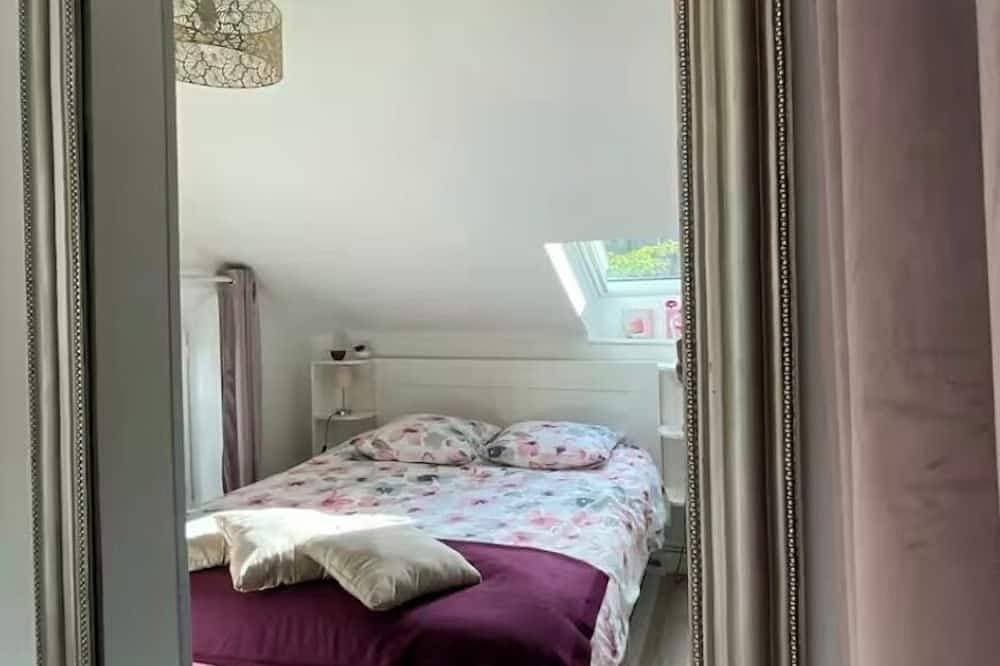 Foto 3 von 15: Quiet tiny house with a patio and 1 parking space, right in the heart of downtown Bayeux