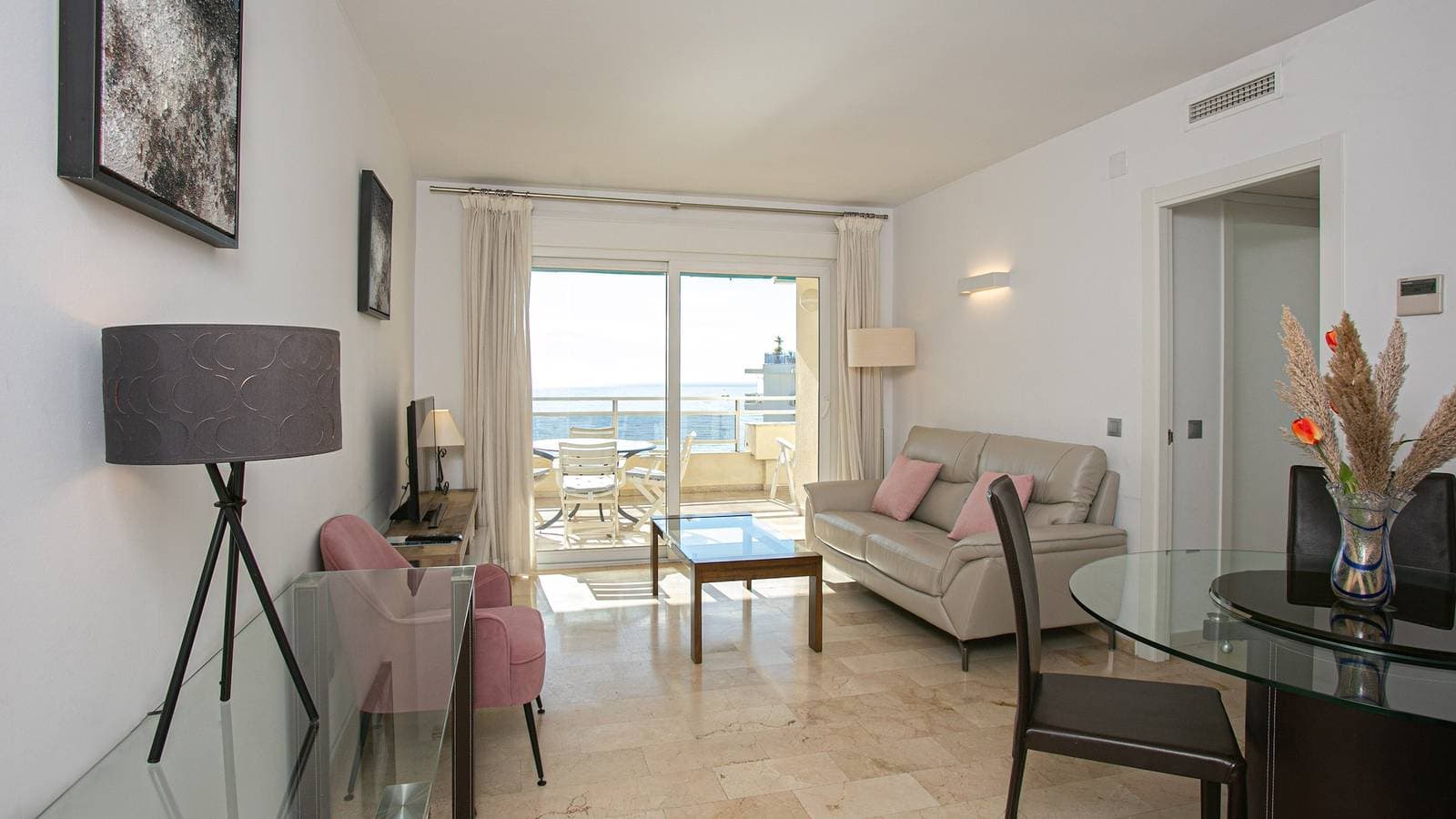 Foto 5 von 33: Ferienwohnung 'Edificio Caesar' Imperator mit Meerblick, Pool, WLAN und Garten