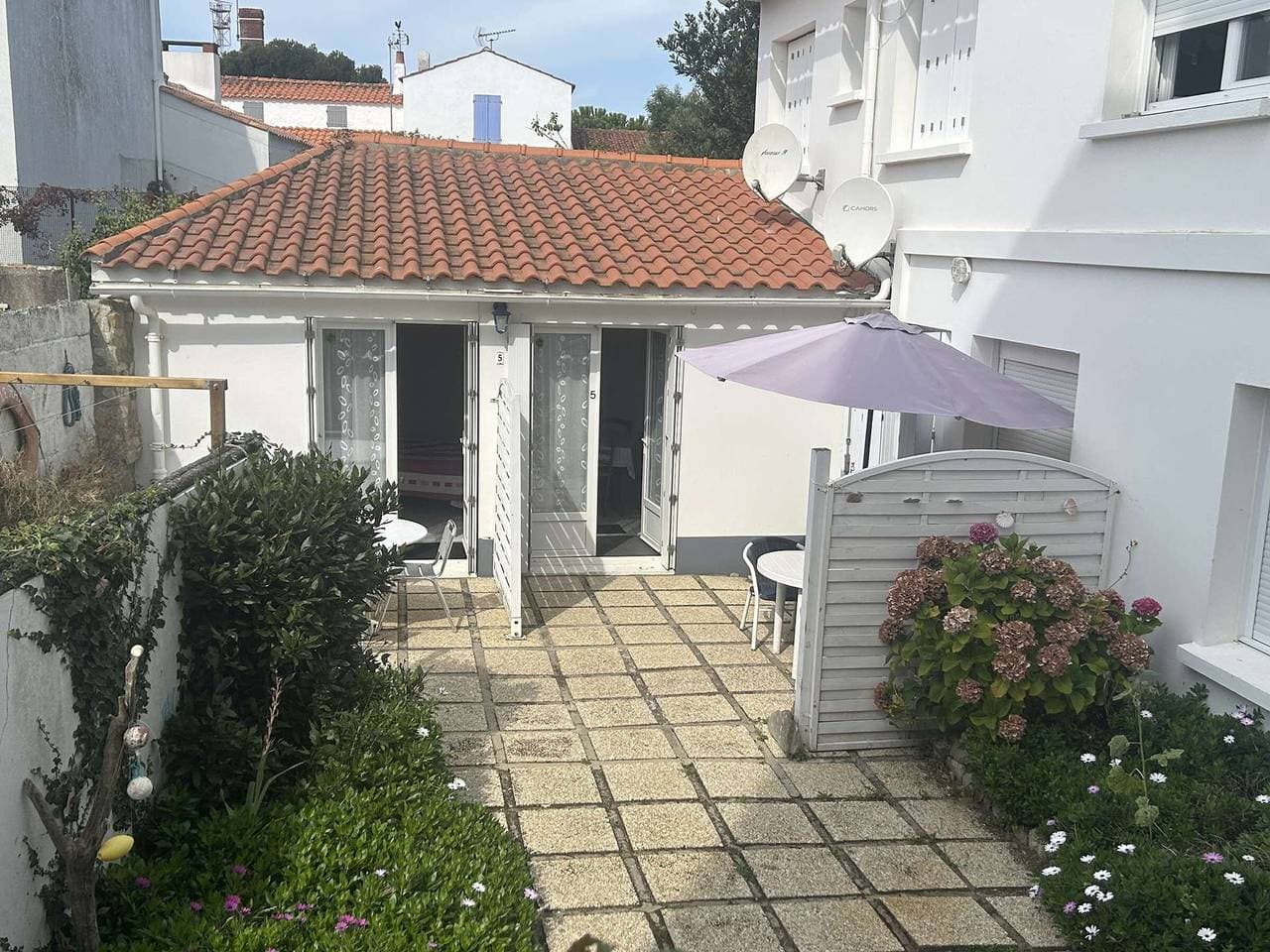 Charmantes 2-Zimmer-Haus, Terrasse, nahe Hafen & Strand, 4 Schlafplätze 1