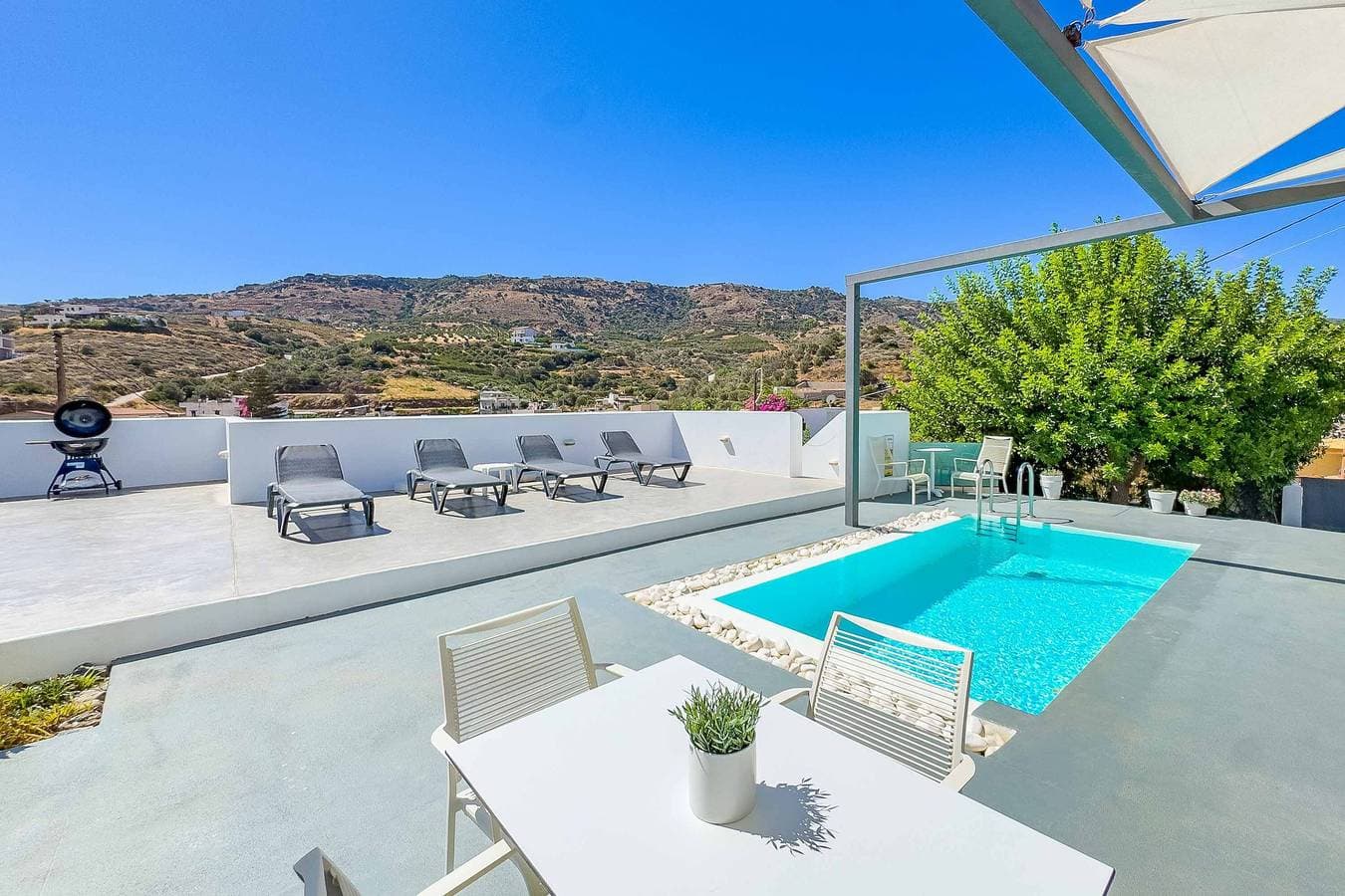 Foto 9 von 19: Villa für 4 Personen mit Pool