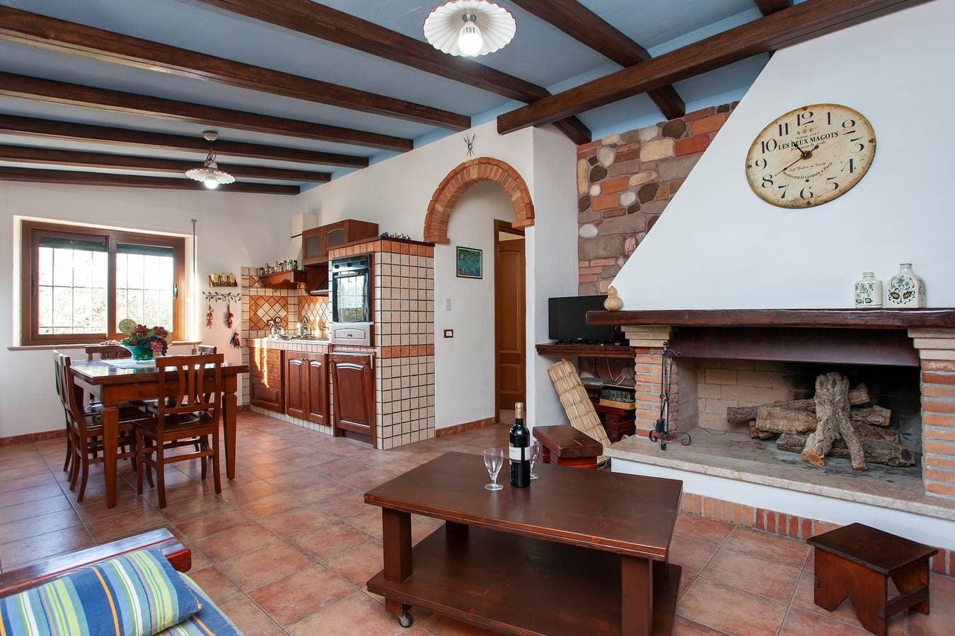 Foto 5 von 28: Ferienwohnung "Typisches Landhaus - Orosei" mit Terrasse & Gemeinschaftsgarten
