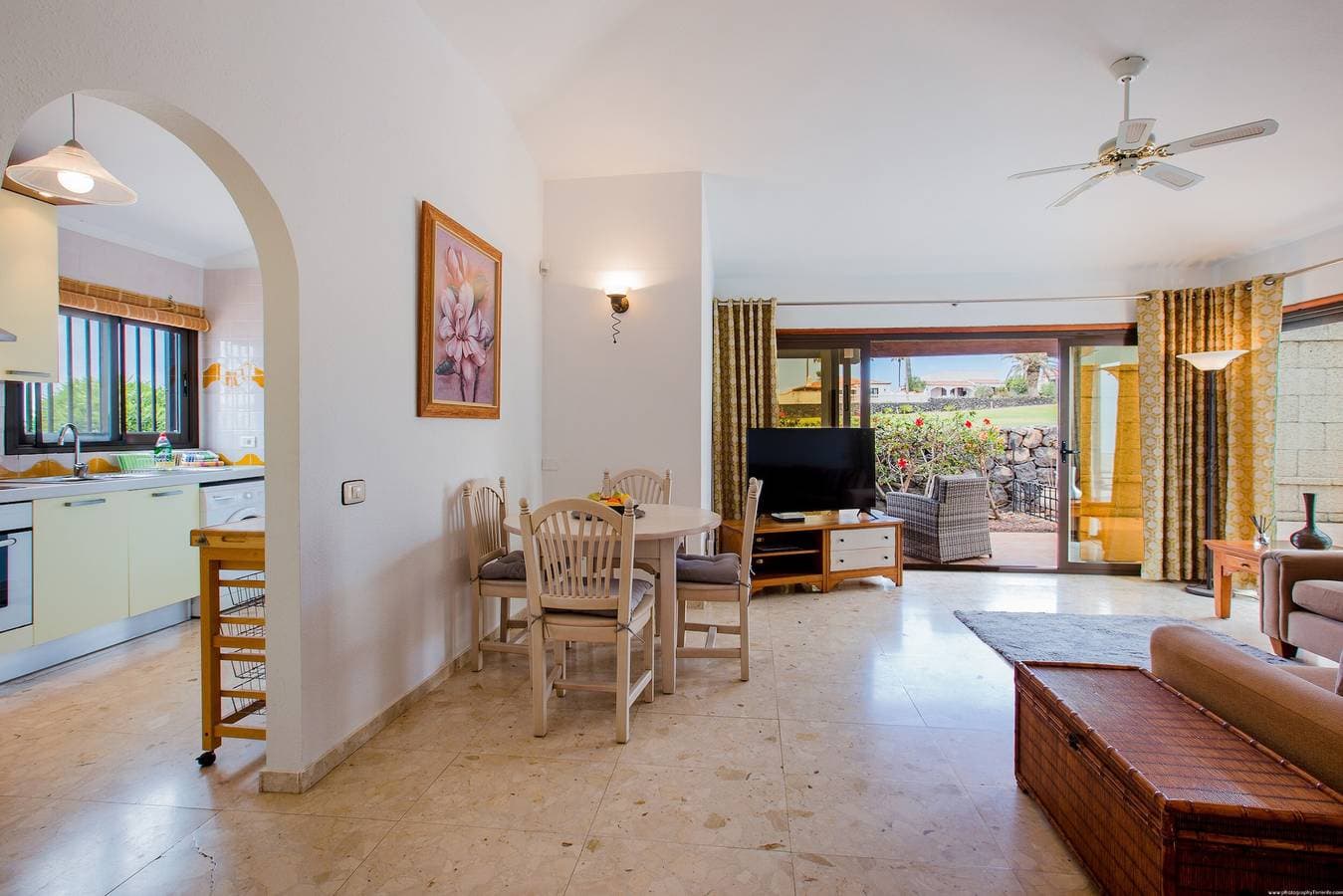 Foto 8 von 31: Villa „Palm“ mit Meerblick, beheiztem Pool & WLAN