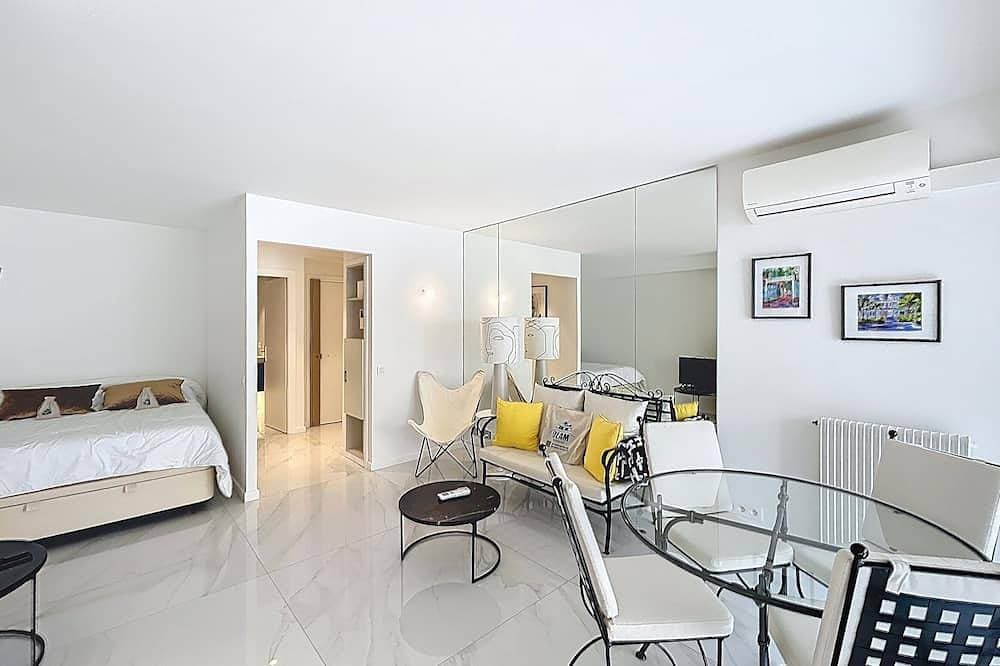 Foto 2 von 16: Cannes: charming studio Carlton area in a residence 3 min beaches Croisette