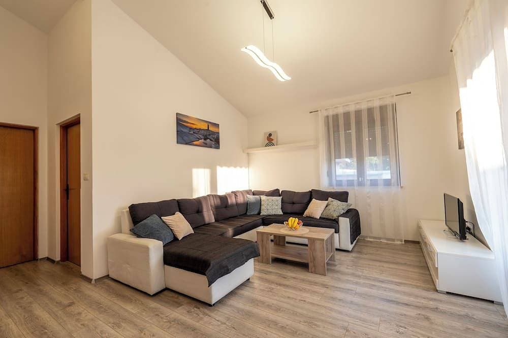 Foto 12 von 30: Beautiful House Nicole, swimming pool, fenced yard, BBQ, perfect for families