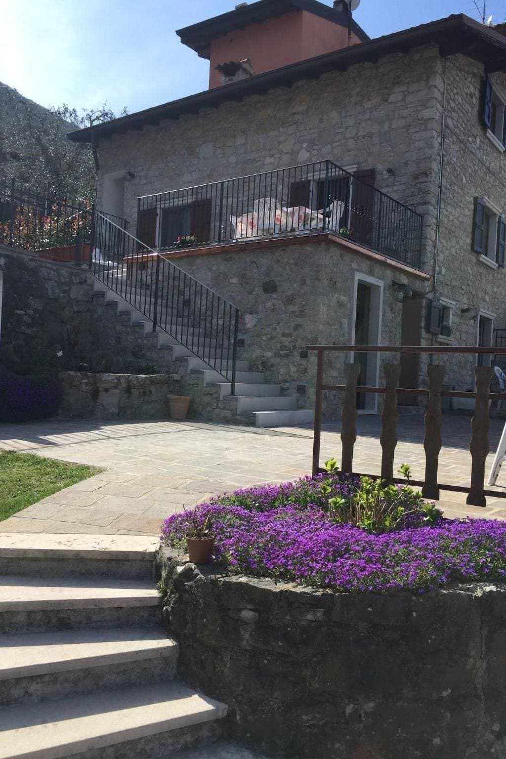 Foto 12 von 35: Gemütliche Ferienwohnung in der Nähe von Brenzone sul Garda – Wandern, Radfahren, Blick auf den Fluss
