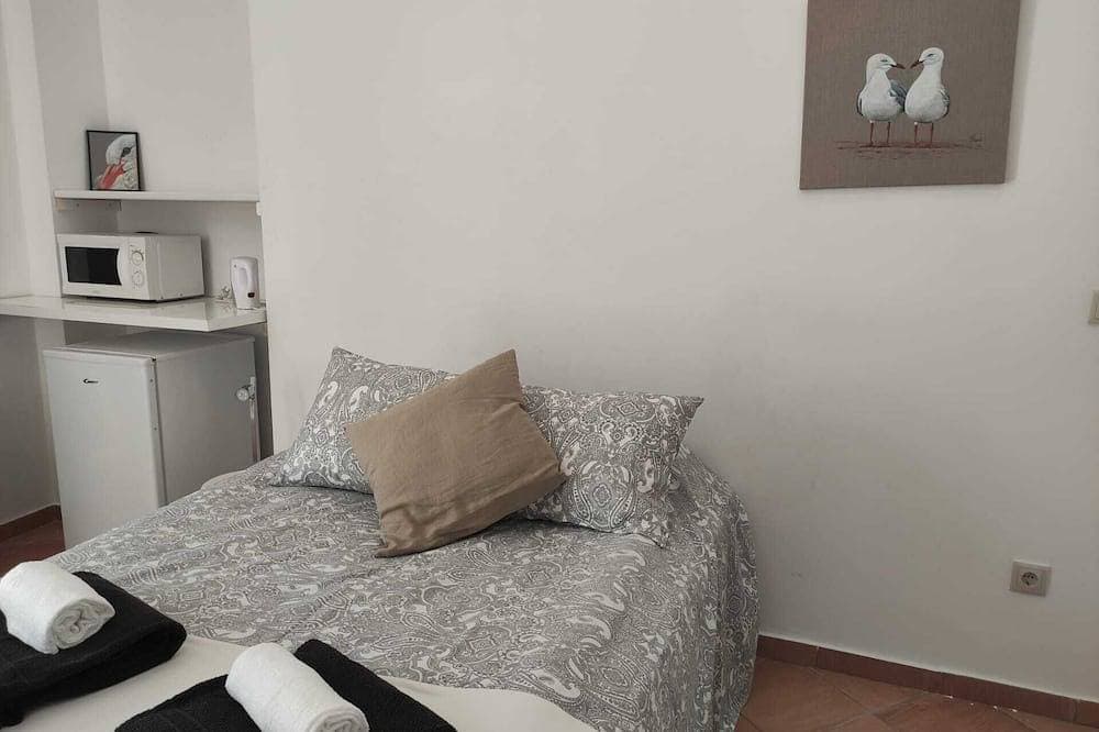 Foto 4 von 19: Ground floor independent studio in historic center, 200 m from the sea