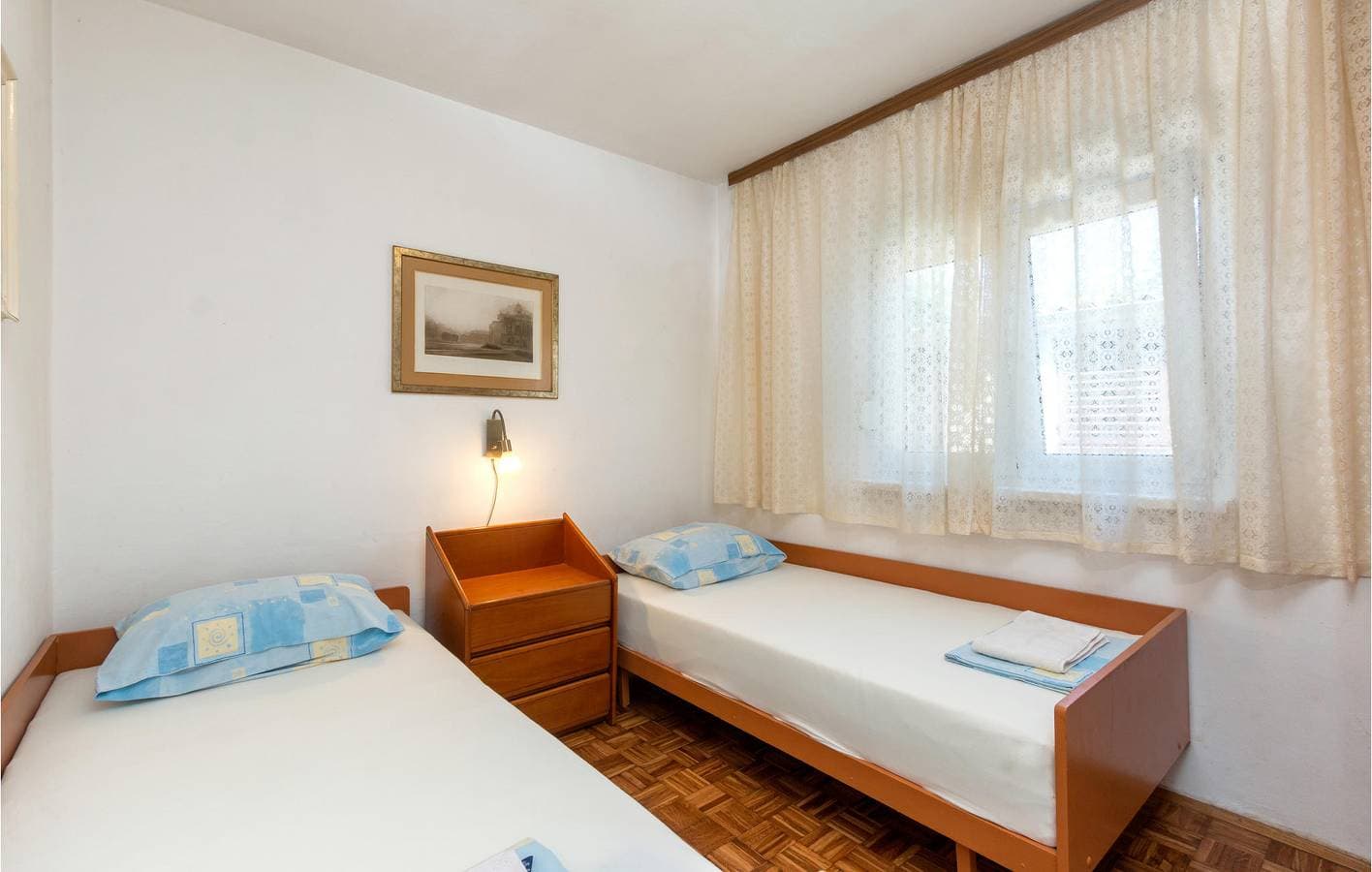Foto 12 von 20: Gemütliche Ferienwohnung mit Terrasse, Klimaanlage und Parkplatz in der Nähe des Strandes Bijela