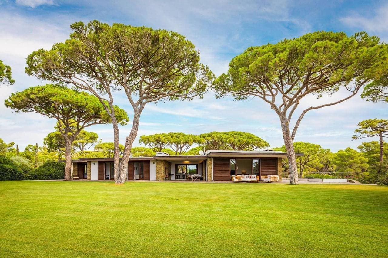 Foto 2 von 5: Villa with Private Pool