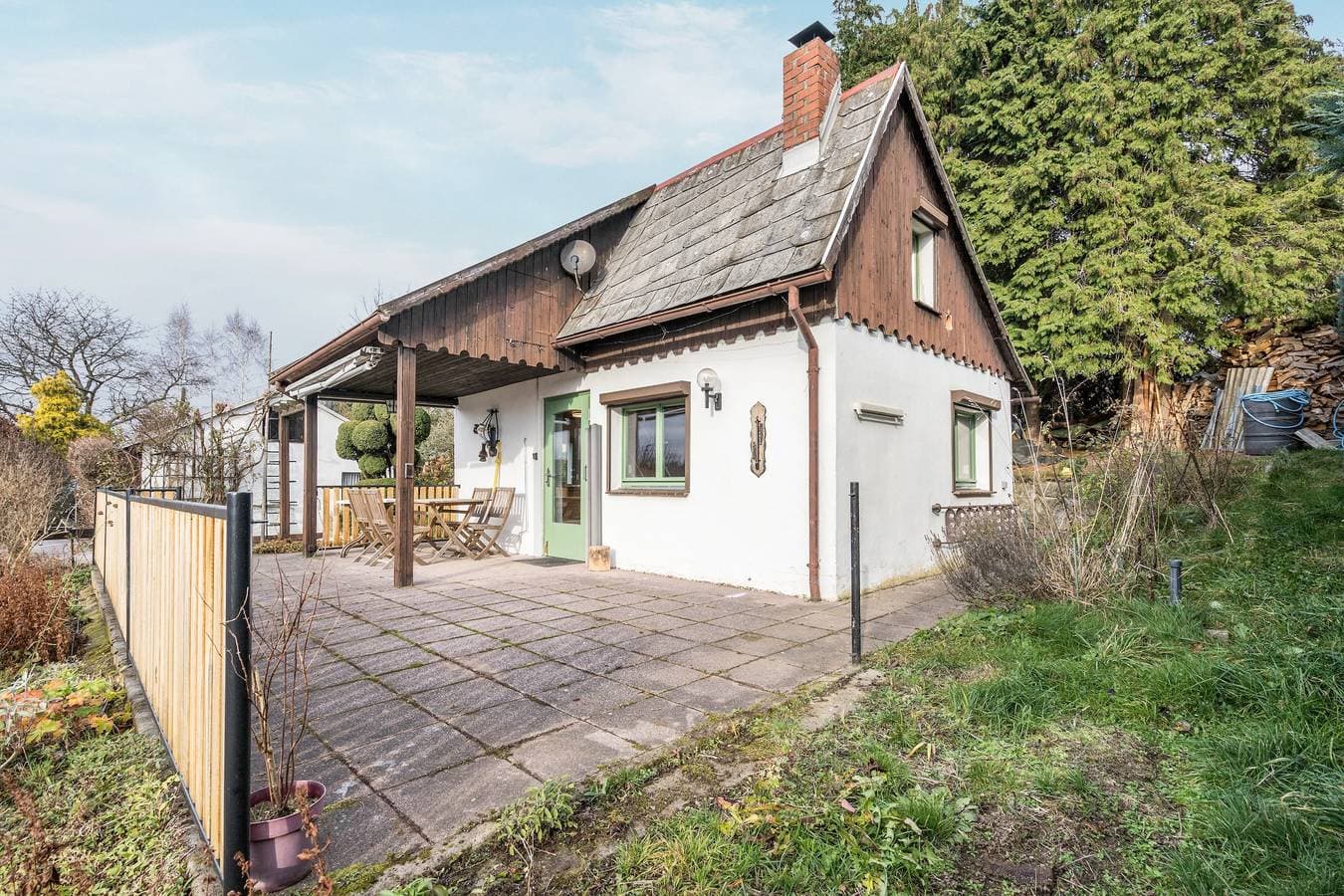 Foto 2 von 23: Kleines Ferienhaus Kirschallee mit Bergblick, privater Terrasse und gemeinsamem Garten