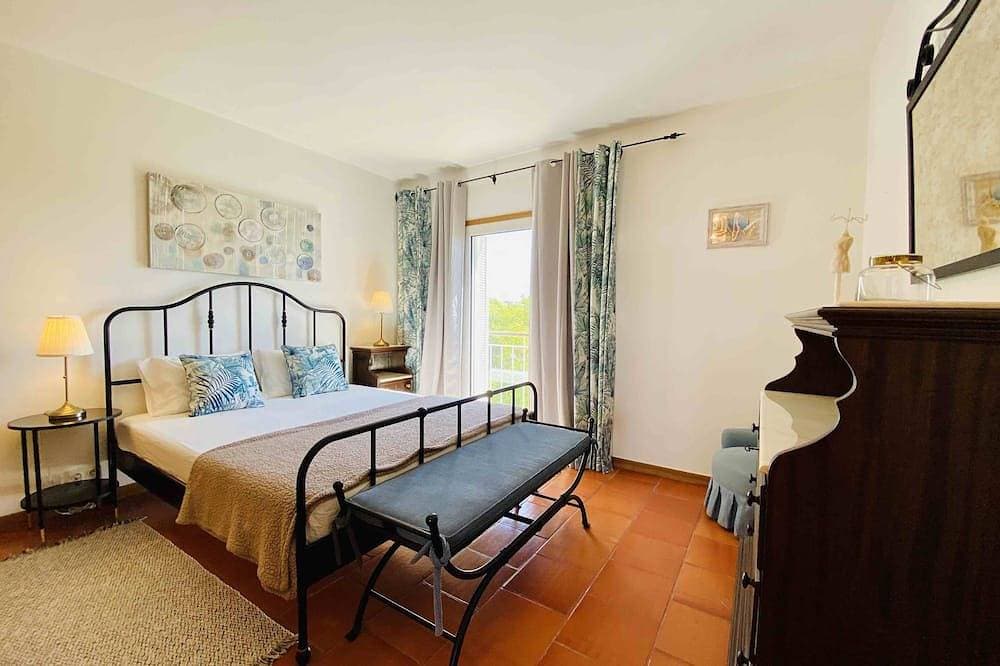 Foto 2 von 11: Exquisite 1-Zimmer-Wohnung in Lagos Marina mit Pool