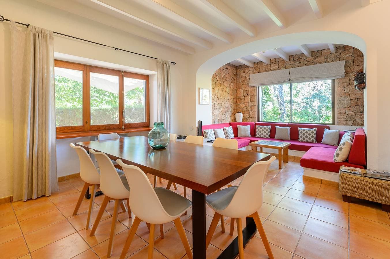 Foto 7 von 35: Wunderschöne Villa La Vila mit Pool, Garten, Terrassen und Klimaanlage
