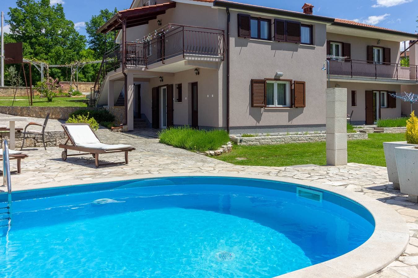 Foto 7 von 53: Villa für 12 Personen mit Pool