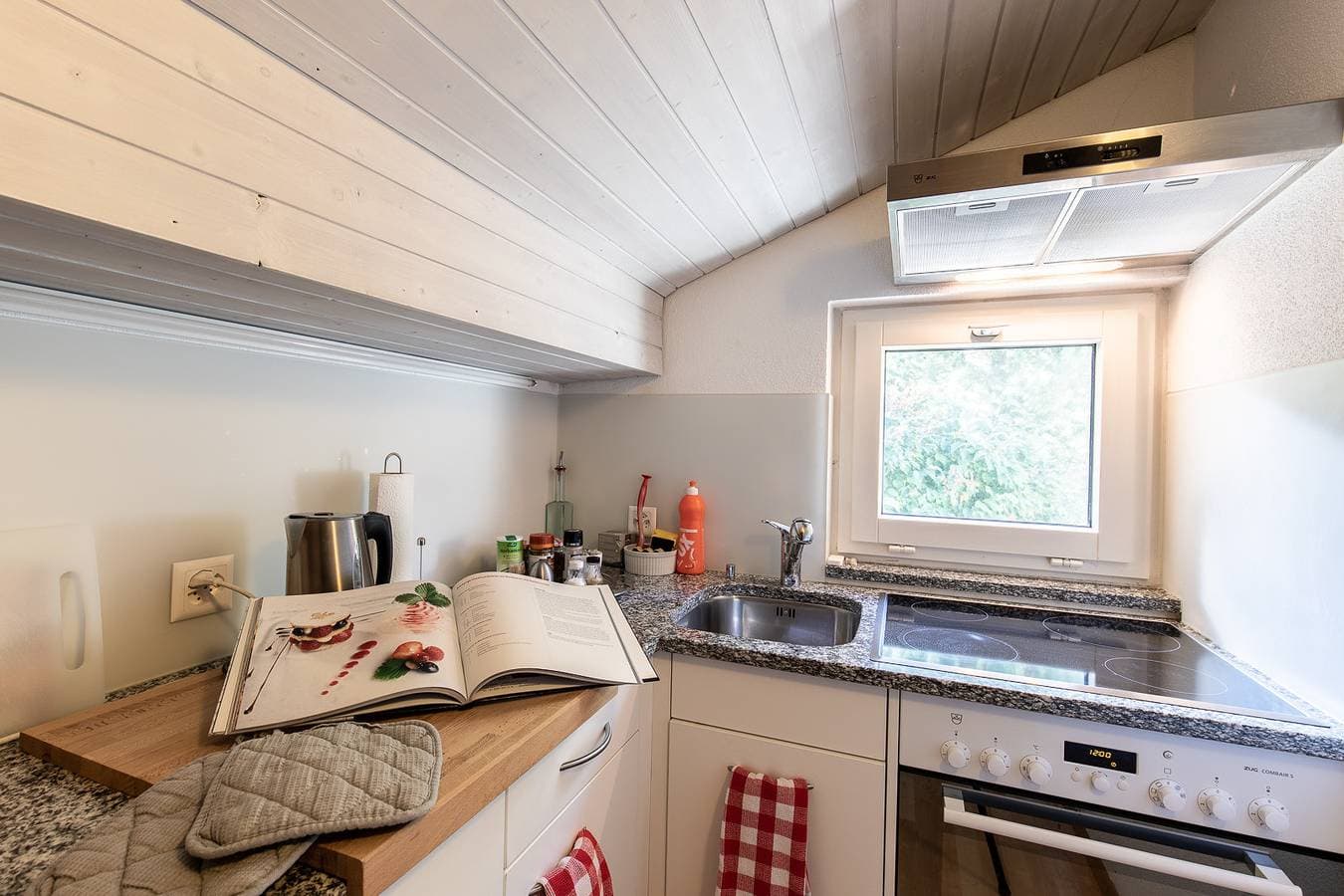 Foto 10 von 20: Chasa Buorcha: Renovierte, aussergewöhnliche 1.5-Zimmer-Dachwohnung mit grossem Panorama-Balkon