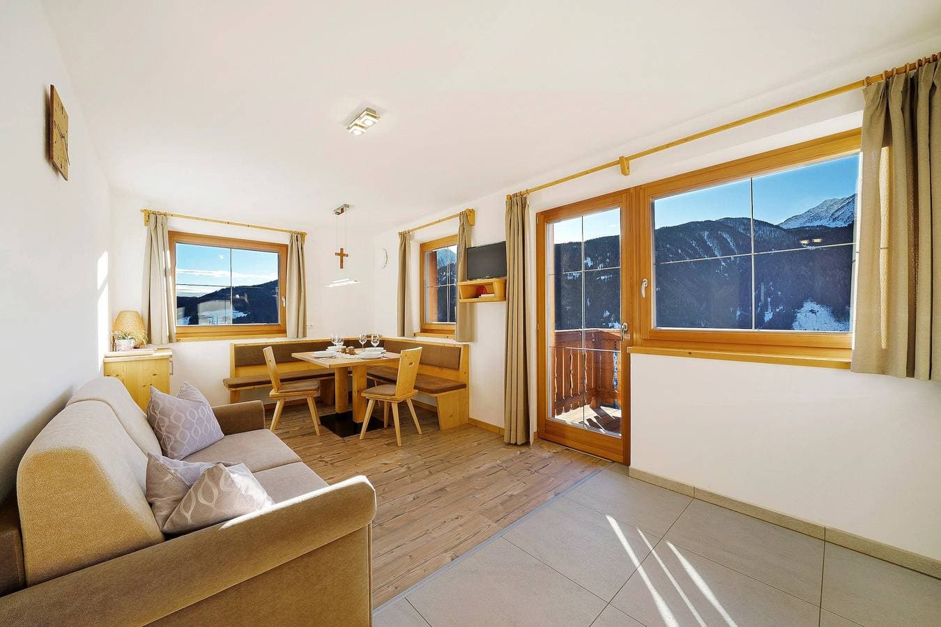 Foto 7 von 17: Ferienwohnung "Unterdurachhof Valentina" mit Bergblick, Gemeinschaftsgarten und WLAN