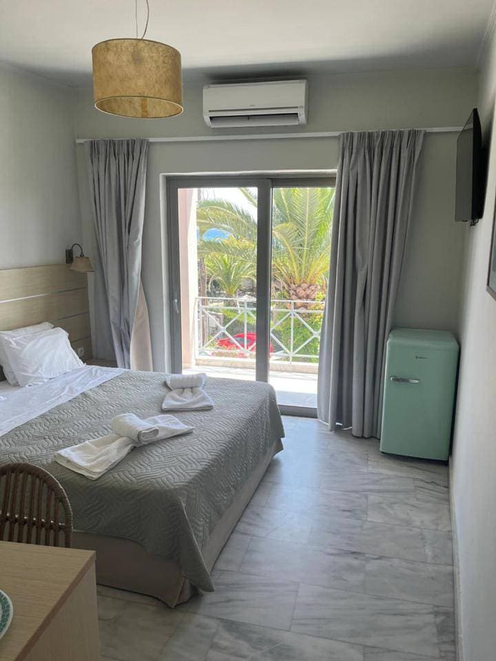 Foto 10 von 16: Deluxe Double Room with Balcony and Sea View