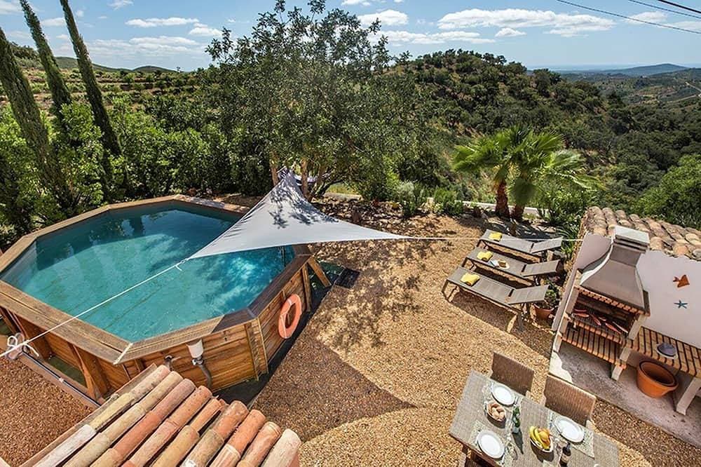 Foto 9 von 30: Rustic 3-bedroom Country Retreat With Pool, Free Wi-fi, and Breathtaking Views