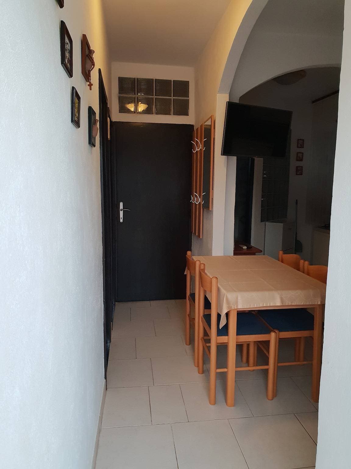 Foto 6 von 13: Apartment Tereza - Two Bedroom Apartment with Terrace