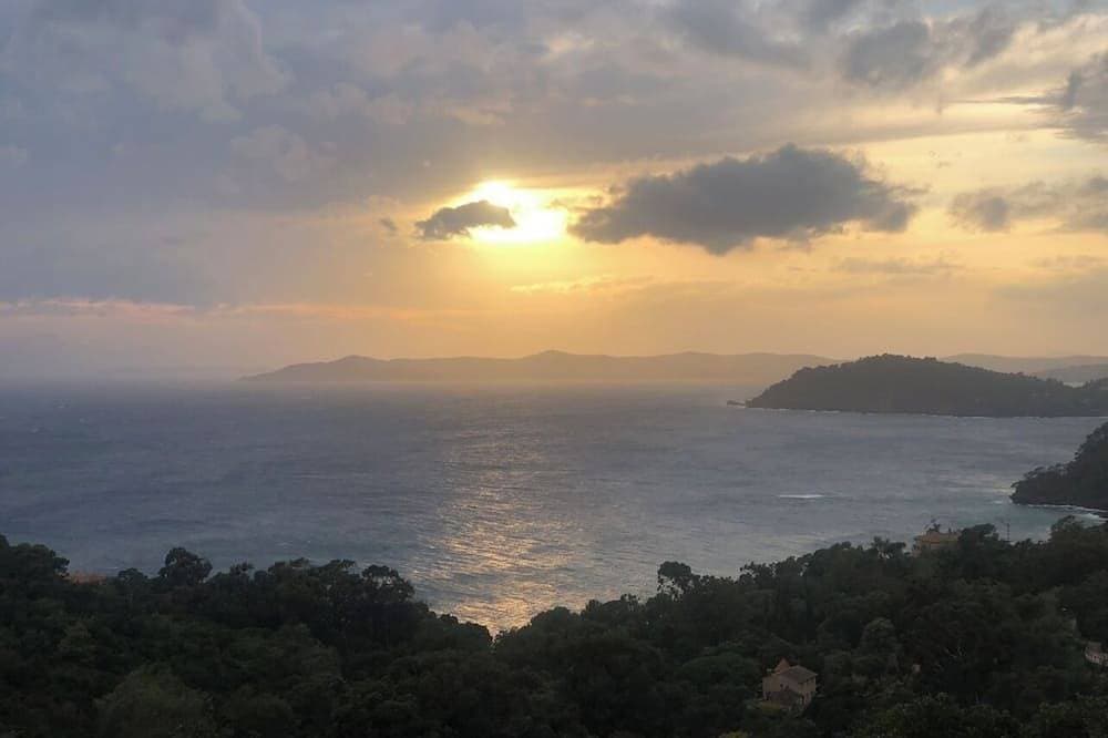 Foto 6 von 10: T2 klimatisierte Wohnung, herrliche Terrasse von 130 m2 mit Blick auf das Meer (Wifi inklusive)
