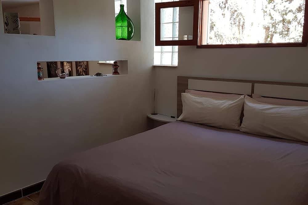 Foto 2 von 21: Close to the beach, in a large house, independent apartment with terrace.