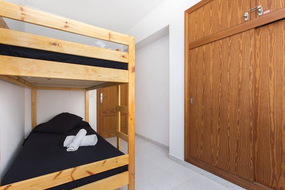 Foto 5 von 30: Can Picafort Wohnung in erster Linie. 6 Pers. WIFI A / C Terrasse mit Blick auf das Meer. 75m2