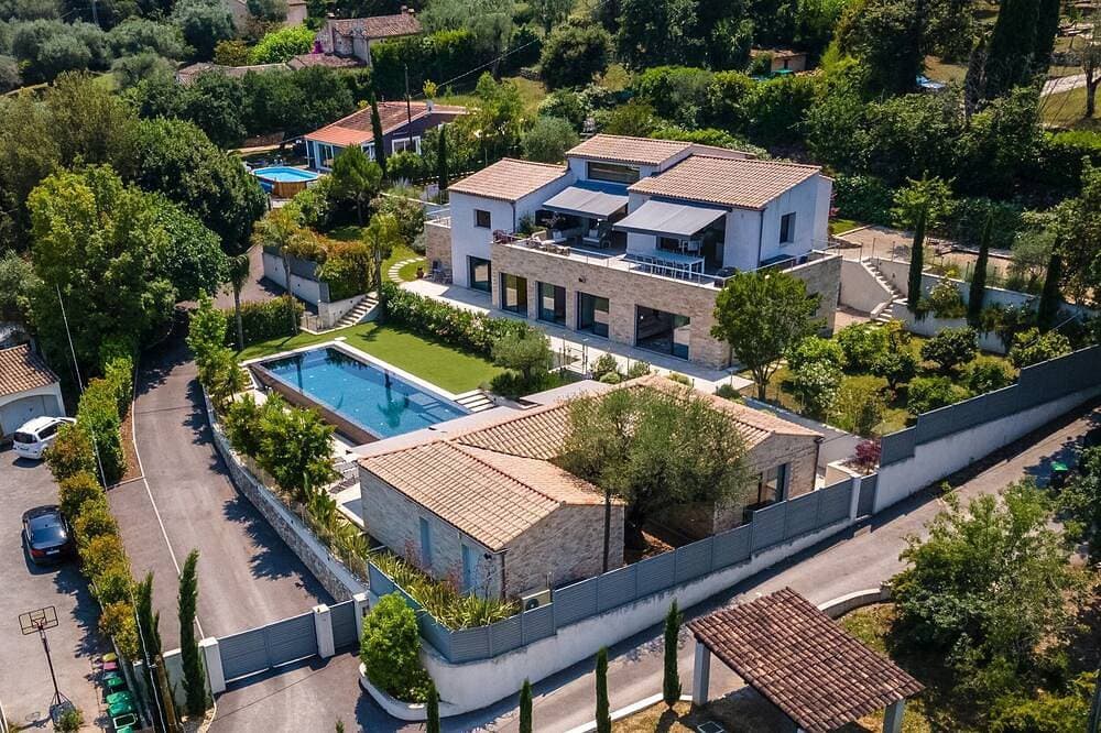 Luxury Villa with 15m Infinity Pool & Pool House 1