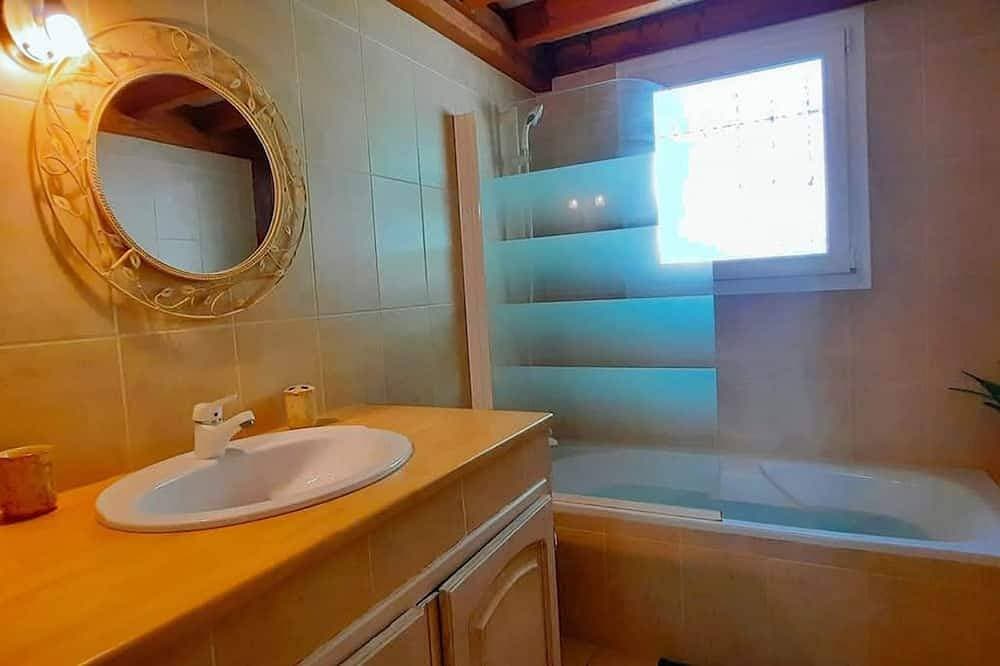 Foto 4 von 12: Beautiful villa in absolute calm with panoramic view of the Tanneron!