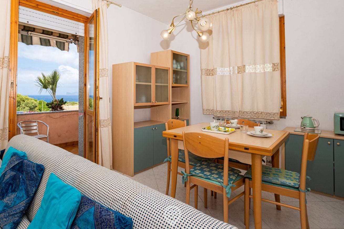 Foto 10 von 44: Ferienwohnung für 4 Personen mit Balkon/Terrasse