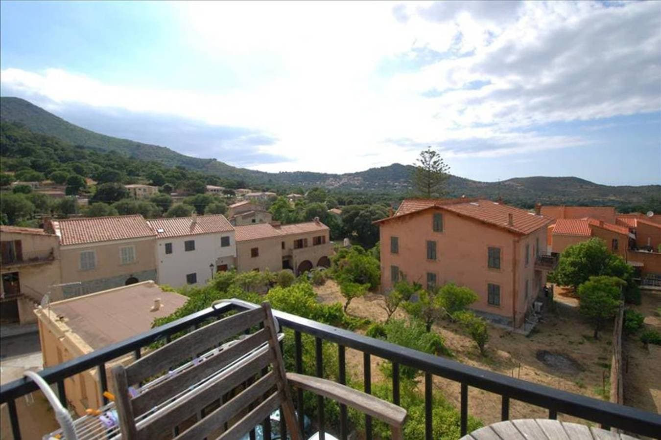 Foto 9 von 56: Ferienwohnung für 4 Personen mit Terrasse