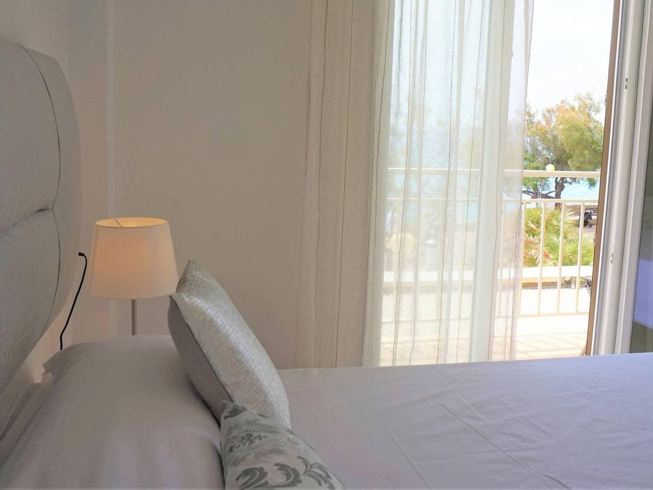 Foto 13 von 27: Renovierte 2-Zimmer-Wohnung mit Klimaanlage nahe Strand in Cala Bona