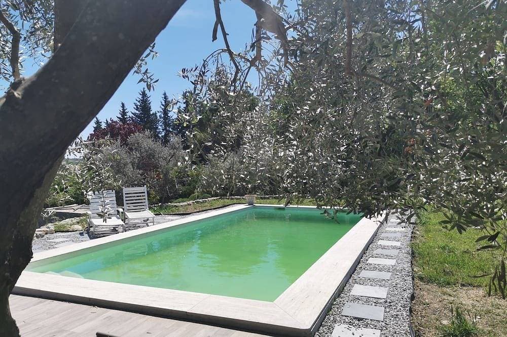 Foto 5 von 6: Guest house with garden and pool