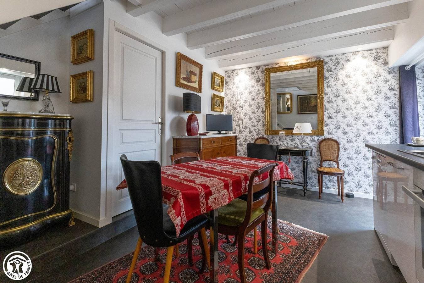 Foto 4 von 11: Gemütliche Ferienwohnung mit Terrasse und Internet, 2 km vom Stadtzentrum von Royat entfernt