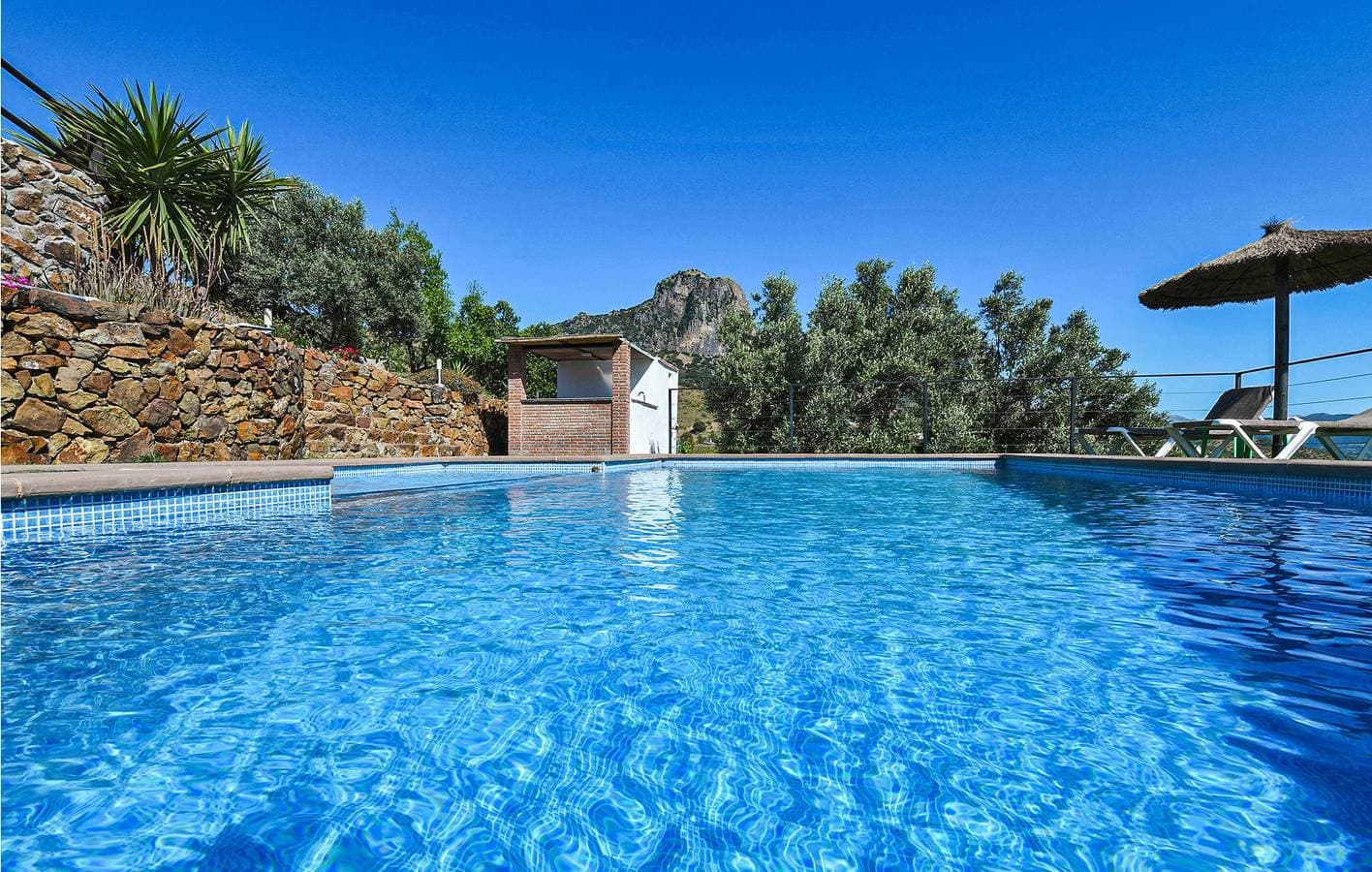 Foto 9 von 18: Klimatisierte Terrassenwohnung mit Pool in der Nähe von El Gastor