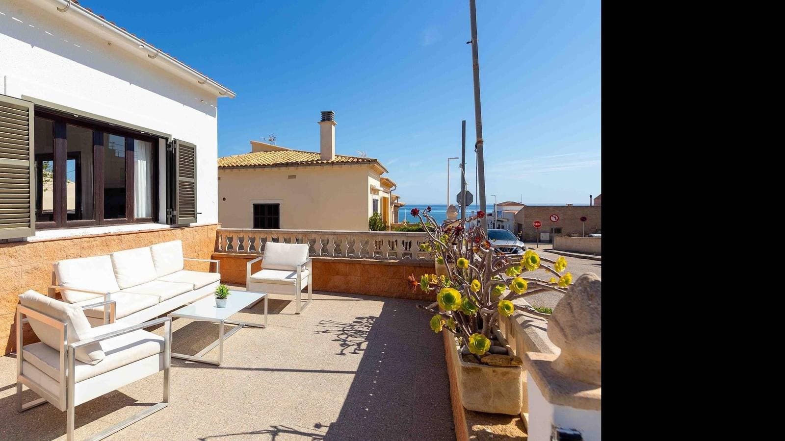 Foto 3 von 34: Tulipa Blanca – Wunderschönes Haus im mediterranen Stil direkt am Meer.