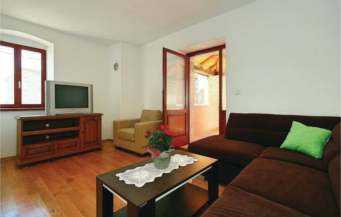 Foto 2 von 16: Gemütliche 93 m² große Wohnung mit Terrasse, Garten und kostenlosem WLAN