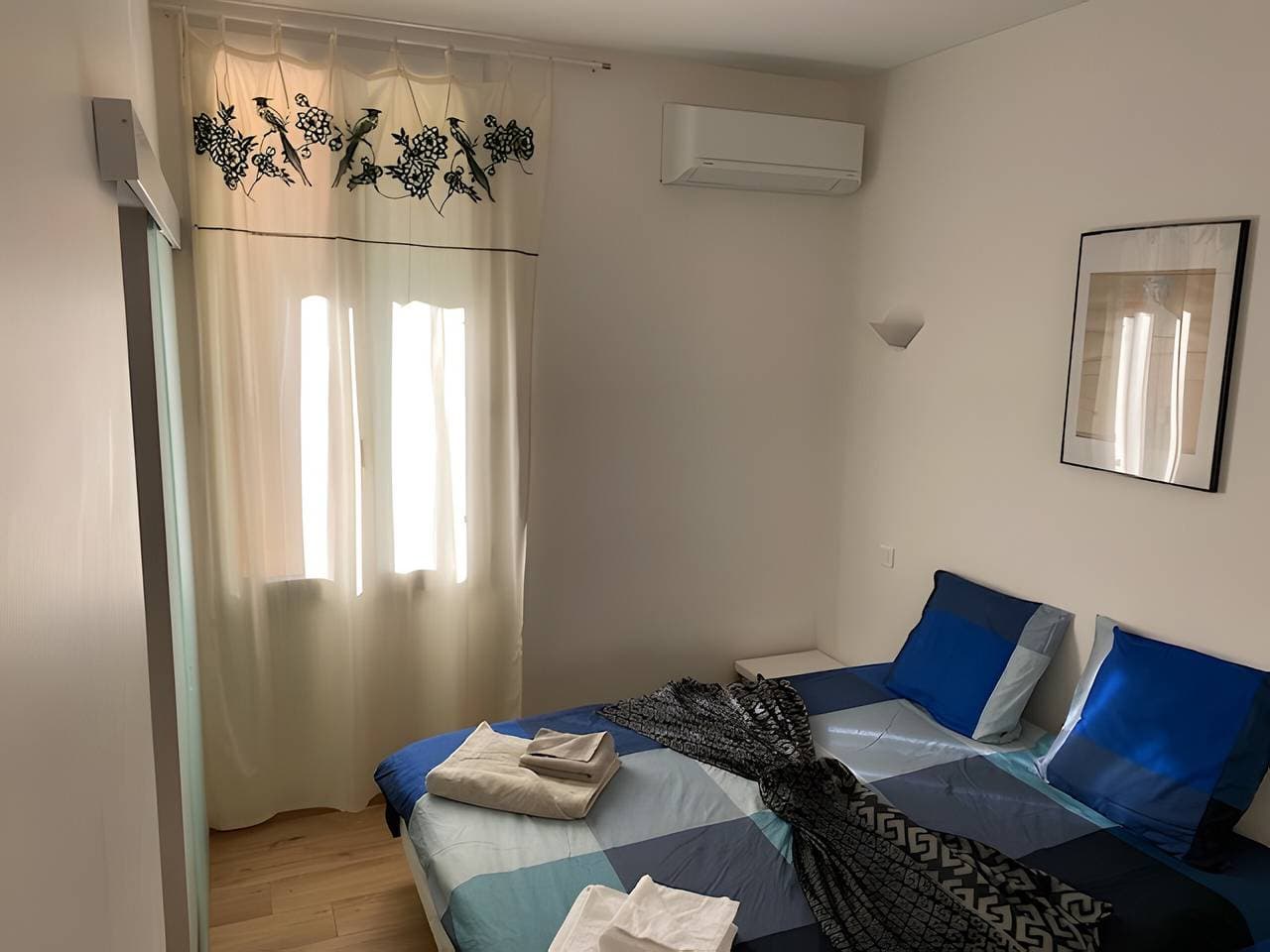 Foto 9 von 20: Klimatisiertes 2-Zimmer-Apartment mit Balkon in der Altstadt von Antibes