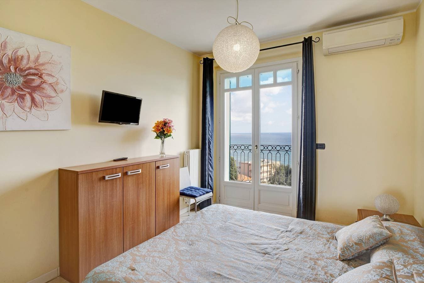 Foto 12 von 21: Ferienwohnung "Miradore" mit Meerblick, WLAN, Klimaanlage, Balkon & Terrasse