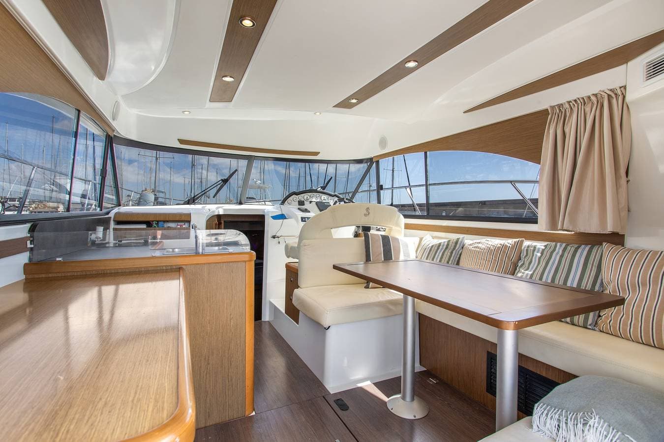 Foto 12 von 28: 'Charmante Yacht' mit Meerblick, WLAN und Klimaanlage
