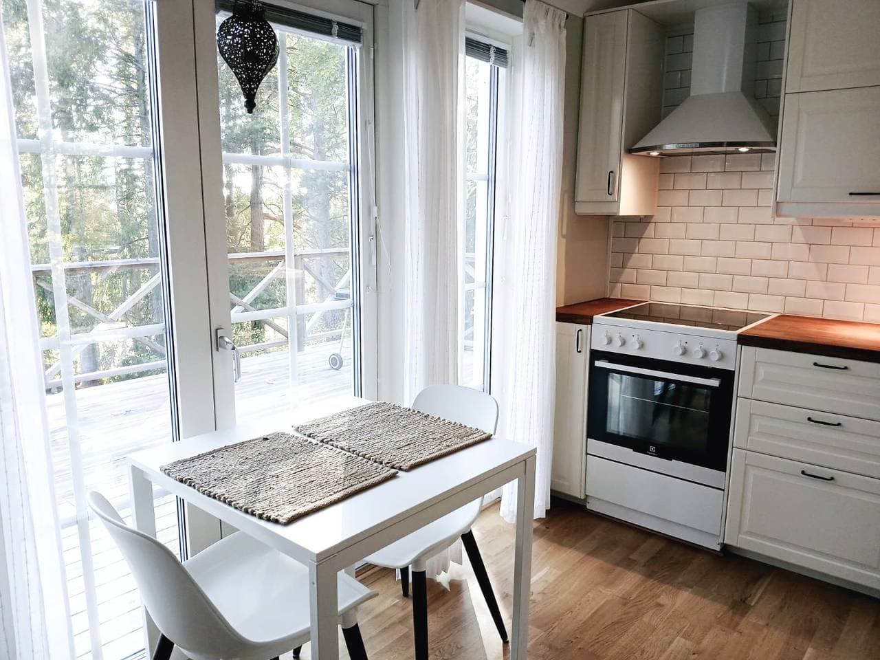 Foto 6 von 12: Modernes Ferienhaus mit Internet unweit vom Meer und vor den Türen Stockholms