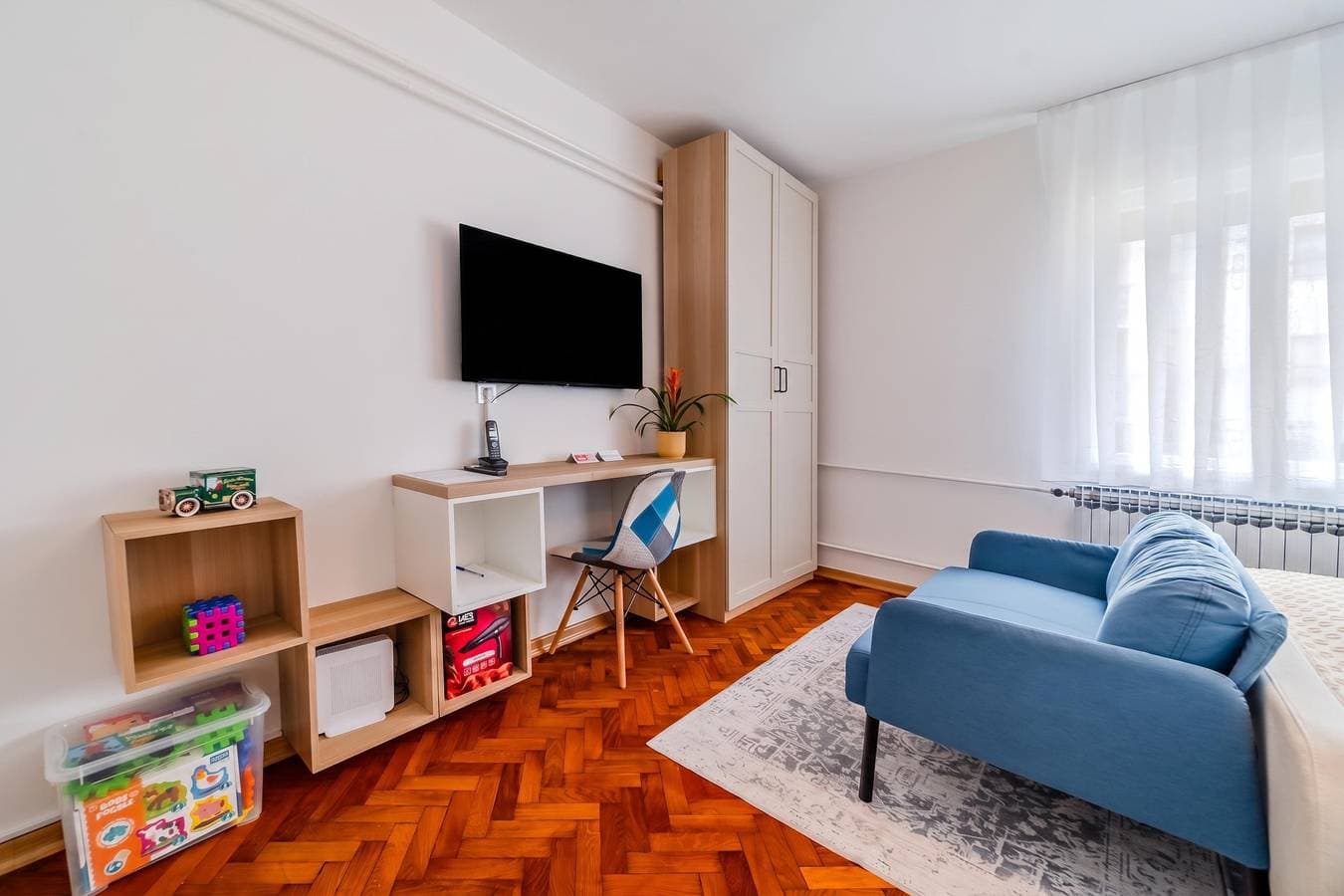 Family Friendly Apartment With Parking 1