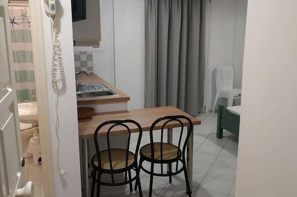 Renia Studios Economy Studio im Erdgeschoss für bis zu 4 Personen 1