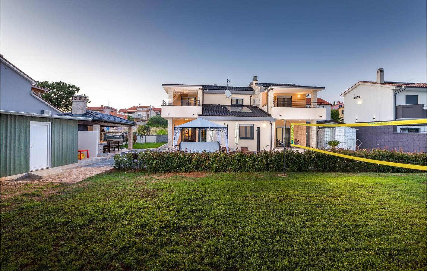 Foto 4 von 68: Geräumige Ferienwohnung mit Pool, WLAN und Parkplatz – 1,5 km vom Strand entfernt